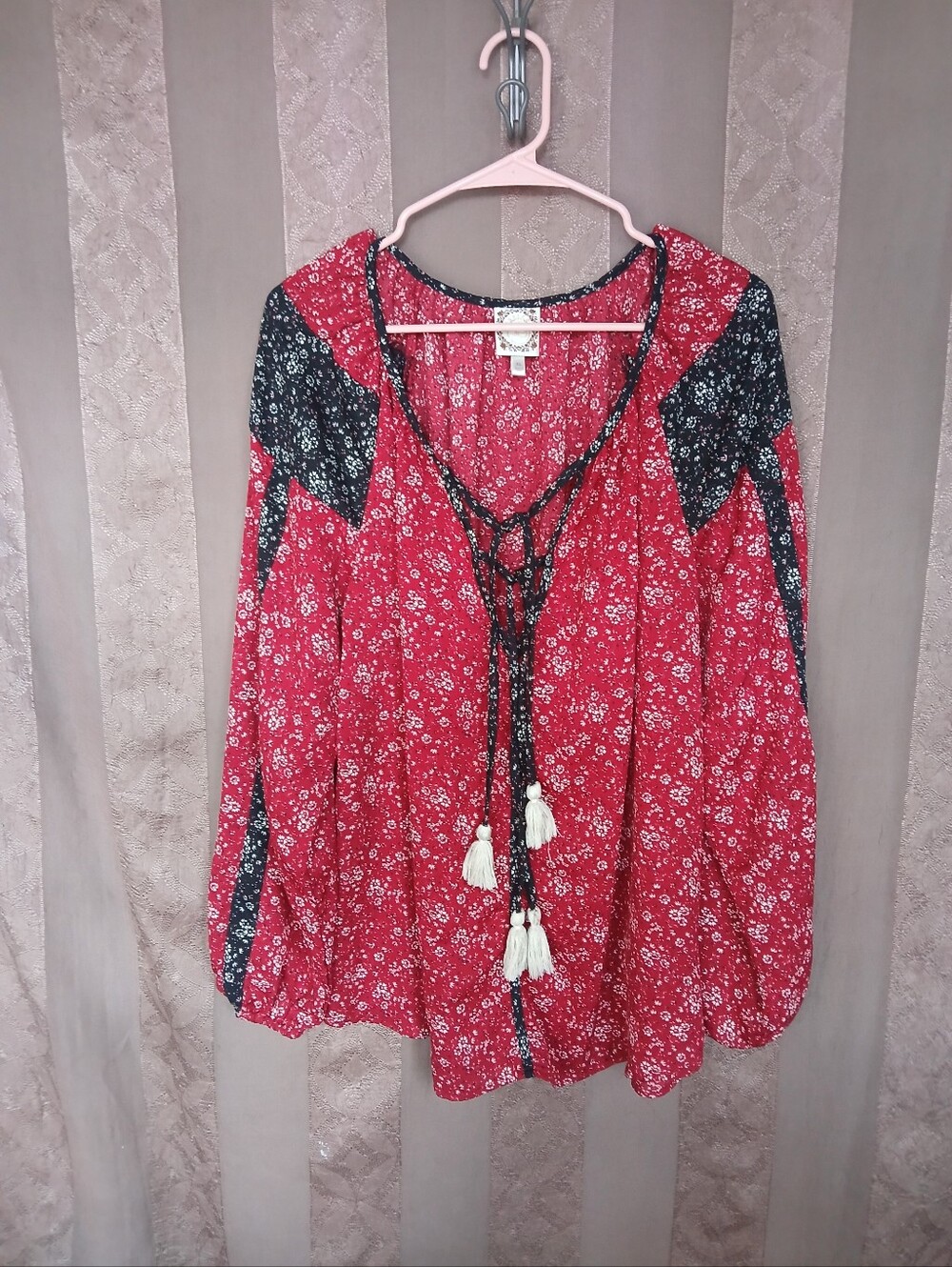 💎 Tru Self Women's Top Red & Black Floral Boho Blouse Dual Tasseled